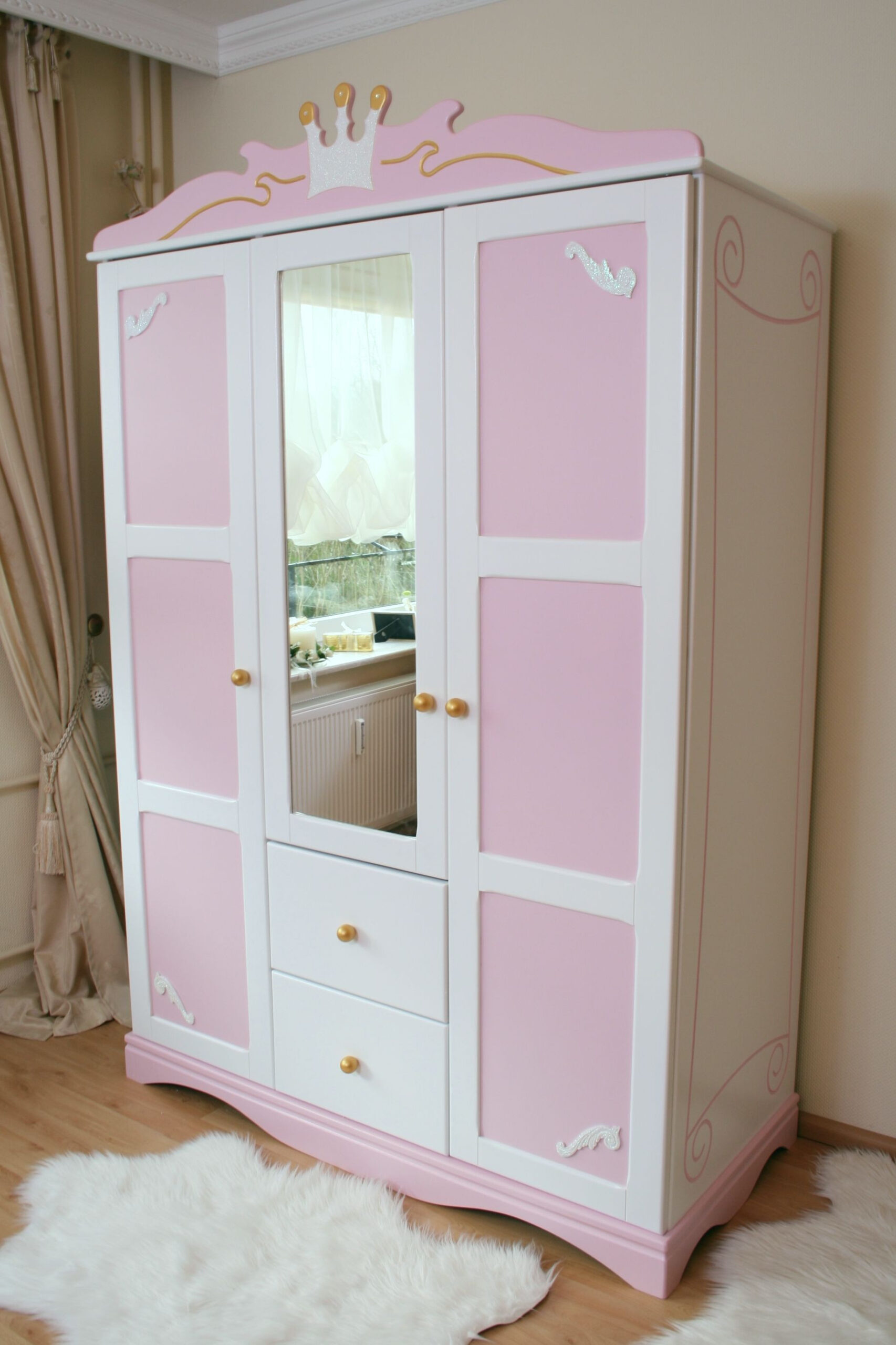 Kleiderschrank Rosa-Weiß Kutsche 3 T within Kinder Kleiderschrank Mädchen