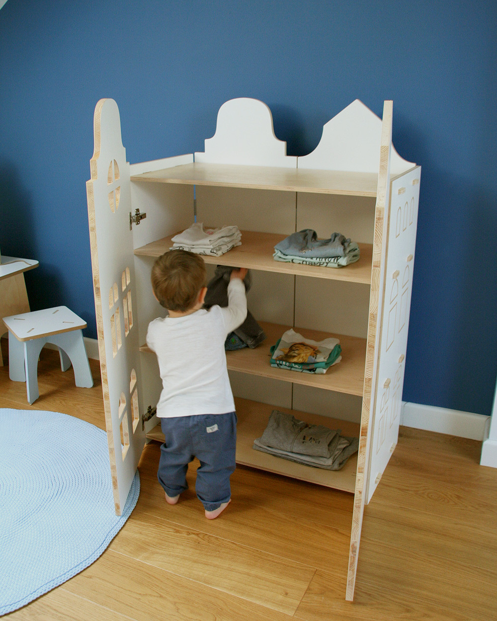 Schrank / Kleiderschrank Kinderzimmer Aus Holz Handgemacht with Kleiderschrank Kinderzimmer Holz