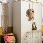 Kleiderschrank Mit Viel Stauraum Im Vintage/ Retro Stil Zum Verlieben Regarding Kinder Kleiderschrank Vintage